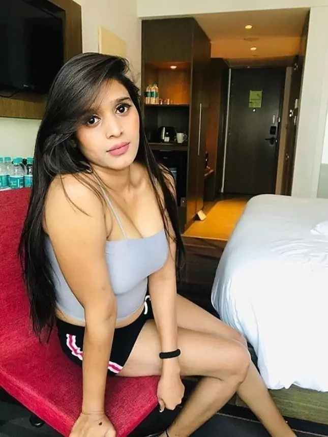 कॉल गर्ल्स सर्विस  यरकाड